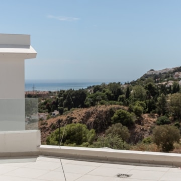 Luxury semi detached house with panoramic sea views in Benalmádena Picture 0