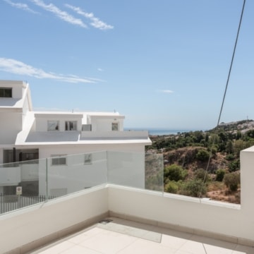 Luxury semi detached house with panoramic sea views in Benalmádena Picture 8