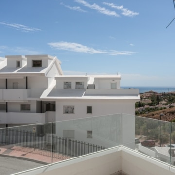 Luxury semi detached house with panoramic sea views in Benalmádena Picture 7