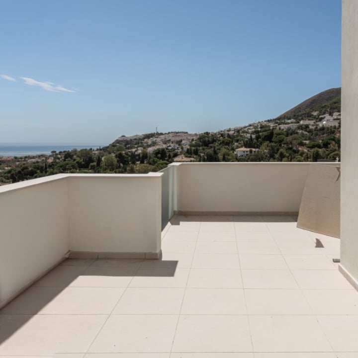 Luxury semi detached house with panoramic sea views in Benalmádena Picture