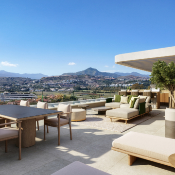 Omnia – Three bedroom penthouse with panoramic views in El Campanario, Estepona Picture 9