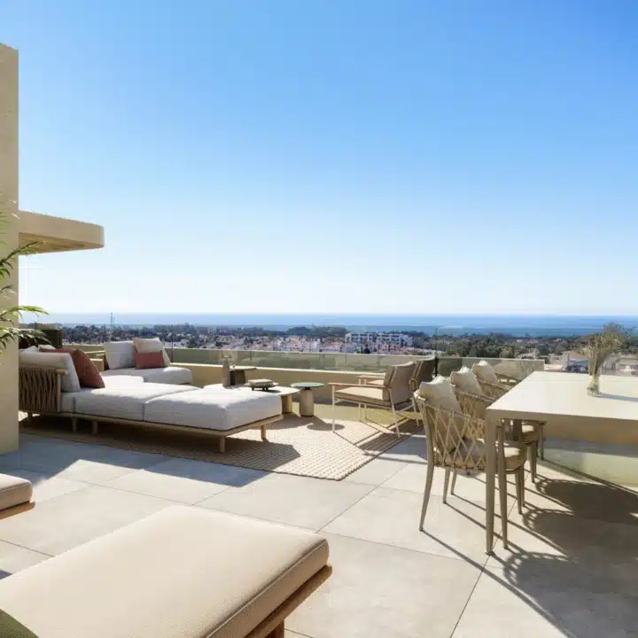 Omnia – Three bedroom penthouse with panoramic views in El Campanario, Estepona Picture