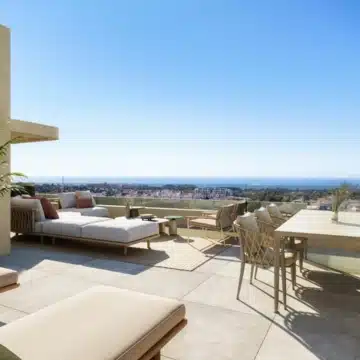 Omnia – Two bedroom apartment with open views in El Campanario, Estepona Picture 2