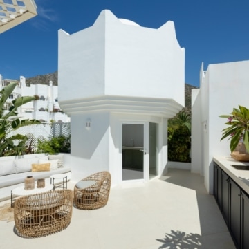Luxury renovated four bedroom penthouse in Jardines Colgantes, Marbella Golden Mile Picture 29