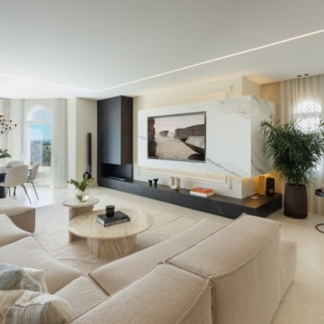 Luxury renovated four bedroom penthouse in Jardines Colgantes, Marbella Golden Mile Picture 10