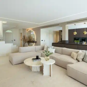 Luxury renovated four bedroom penthouse in Jardines Colgantes, Marbella Golden Mile Picture 6
