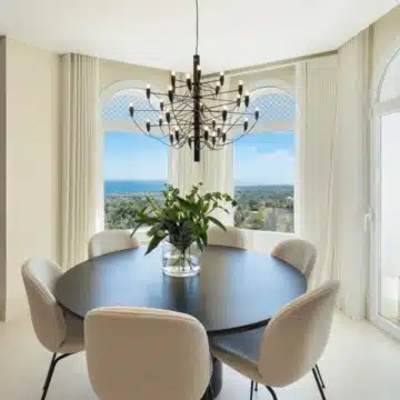 Luxury renovated four bedroom penthouse in Jardines Colgantes, Marbella Golden Mile Picture 8