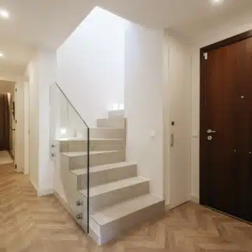 Remarkable triplex penthouse in the heart of Nueva Andalucía, Marbella Picture 7