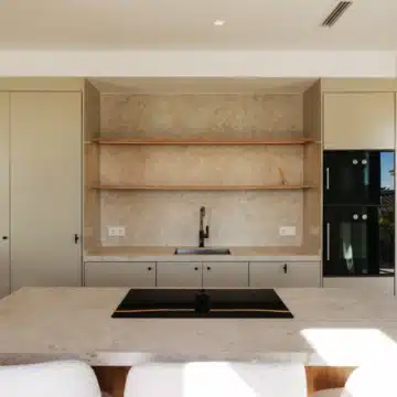 Remarkable triplex penthouse in the heart of Nueva Andalucía, Marbella Picture 9