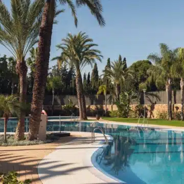 Remarkable triplex penthouse in the heart of Nueva Andalucía, Marbella Picture 2