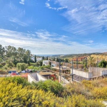 Building Plot in a growing residential area of Estepona with sea and golf views Picture 12