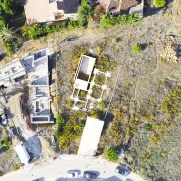 Building Plot in a growing residential area of Estepona with sea and golf views Picture 1