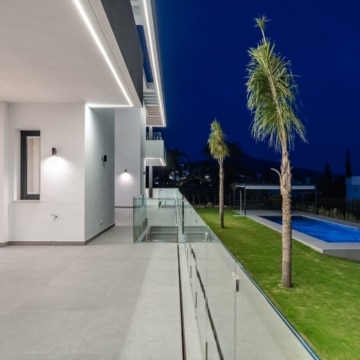 Dream villa with brilliant architecture in the prestigious Paraíso Alto, Benahavis Picture 24