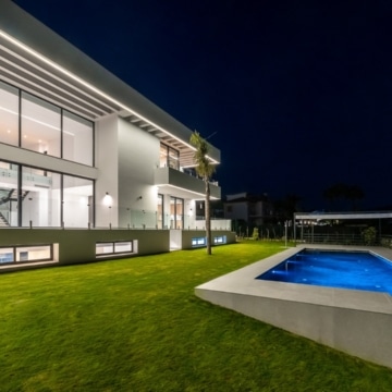 Dream villa with brilliant architecture in the prestigious Paraíso Alto, Benahavis Picture 26