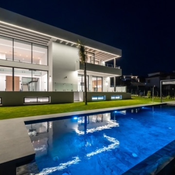 Dream villa with brilliant architecture in the prestigious Paraíso Alto, Benahavis Picture 27