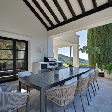 Andalusían-style five bedroom villa with panoramic sea views in Monte Mayor, Benahavís Picture 70