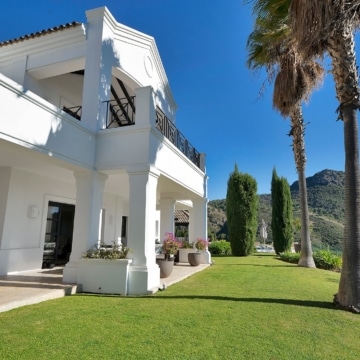 Andalusían-style five bedroom villa with panoramic sea views in Monte Mayor, Benahavís Picture 72