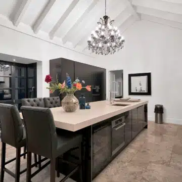 Andalusían-style five bedroom villa with panoramic sea views in Monte Mayor, Benahavís Picture 4