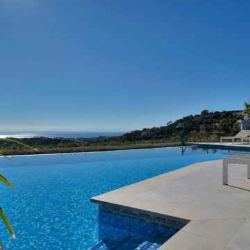 Andalusían-style five bedroom villa with panoramic sea views in Monte Mayor, Benahavís Picture 80