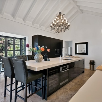 Andalusían-style five bedroom villa with panoramic sea views in Monte Mayor, Benahavís Picture 28