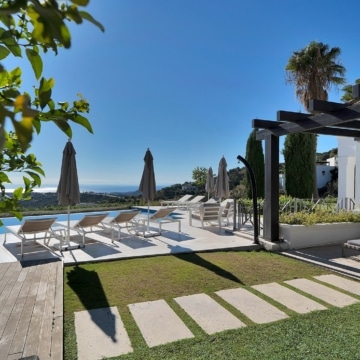 Andalusían-style five bedroom villa with panoramic sea views in Monte Mayor, Benahavís Picture 91
