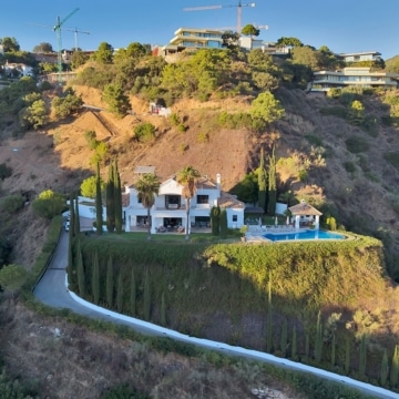 Andalusían-style five bedroom villa with panoramic sea views in Monte Mayor, Benahavís Picture 93