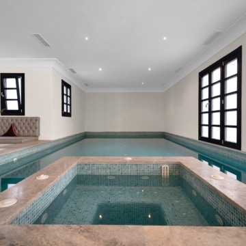 Andalusían-style five bedroom villa with panoramic sea views in Monte Mayor, Benahavís Picture 35