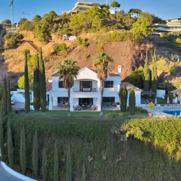 Andalusían-style five bedroom villa with panoramic sea views in Monte Mayor, Benahavís Picture 94