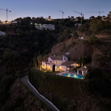 Andalusían-style five bedroom villa with panoramic sea views in Monte Mayor, Benahavís Picture 101