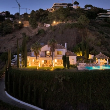 Andalusían-style five bedroom villa with panoramic sea views in Monte Mayor, Benahavís Picture 104