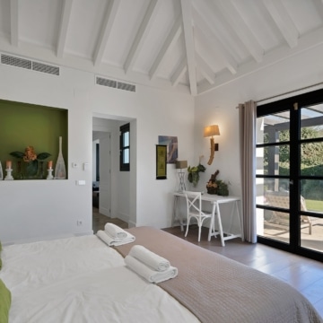 Andalusían-style five bedroom villa with panoramic sea views in Monte Mayor, Benahavís Picture 46