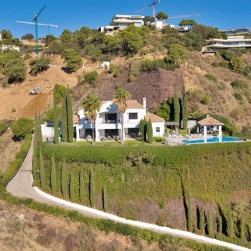 Andalusían-style five bedroom villa with panoramic sea views in Monte Mayor, Benahavís Picture 108