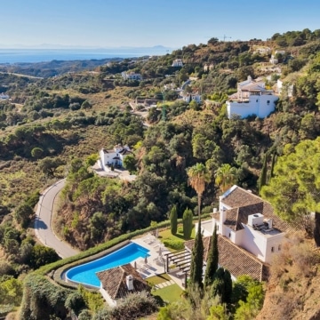 Andalusían-style five bedroom villa with panoramic sea views in Monte Mayor, Benahavís Picture 109