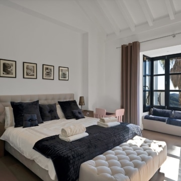 Andalusían-style five bedroom villa with panoramic sea views in Monte Mayor, Benahavís Picture 51