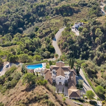 Andalusían-style five bedroom villa with panoramic sea views in Monte Mayor, Benahavís Picture 111