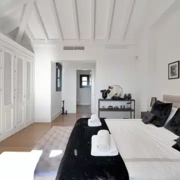 Andalusían-style five bedroom villa with panoramic sea views in Monte Mayor, Benahavís Picture 52