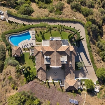 Andalusían-style five bedroom villa with panoramic sea views in Monte Mayor, Benahavís Picture 113