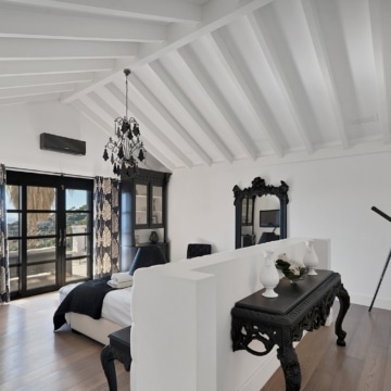 Andalusían-style five bedroom villa with panoramic sea views in Monte Mayor, Benahavís Picture 36