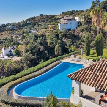 Andalusían-style five bedroom villa with panoramic sea views in Monte Mayor, Benahavís Picture 120