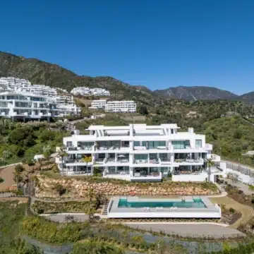 Corner ground floor apartment with panoramic views of the Mediterranean Coast in Palo Alto, Ojen Picture 16