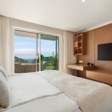 Corner ground floor apartment with panoramic views of the Mediterranean Coast in Palo Alto, Ojen Picture 21