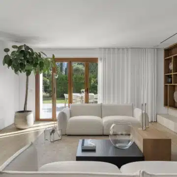 Four bedroom duplex in the gated community of Alcores del Golf, Nueva Andalucia Picture 10