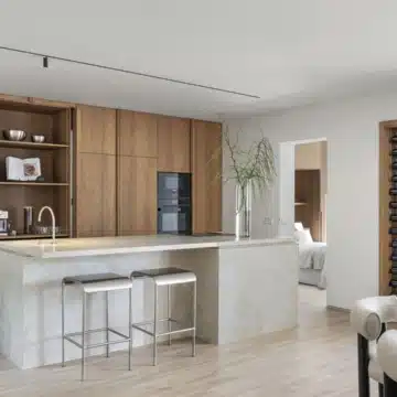 Four bedroom duplex in the gated community of Alcores del Golf, Nueva Andalucia Picture 1