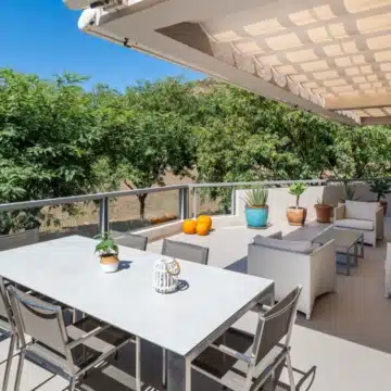 Modern three bedroom groundfloor apartment in Los Arrayanes Golf, Benahavis Picture 0