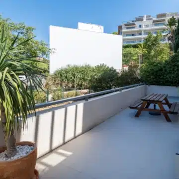 Modern three bedroom groundfloor apartment in Los Arrayanes Golf, Benahavis Picture 7