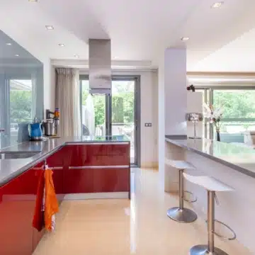 Modern three bedroom groundfloor apartment in Los Arrayanes Golf, Benahavis Picture 2