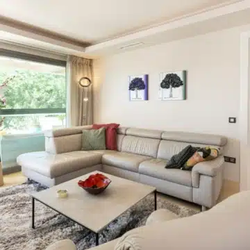 Modern three bedroom groundfloor apartment in Los Arrayanes Golf, Benahavis Picture 1