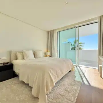 Three bedroom luxury apartment with breathtaking sea views in Plao Alto, Ojen Picture 2