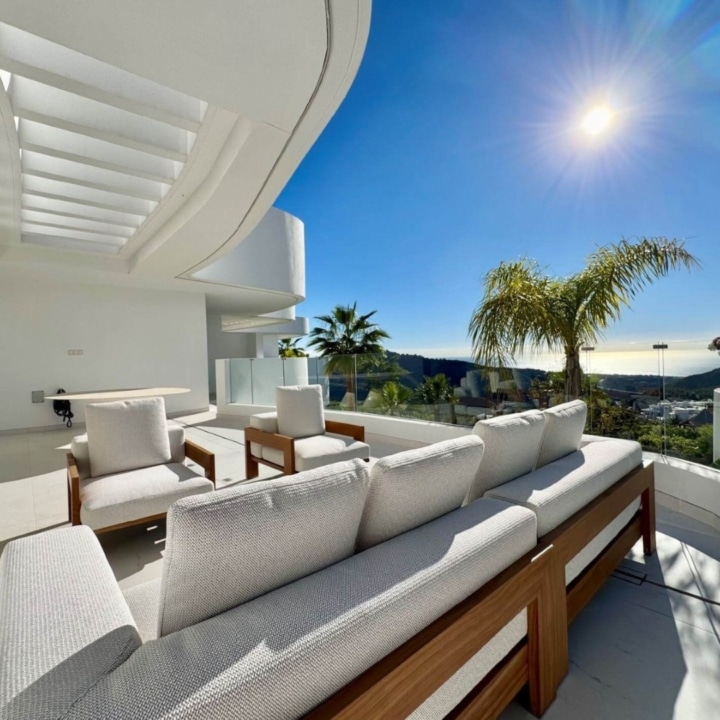 Three bedroom luxury apartment with breathtaking sea views in Plao Alto, Ojen Picture