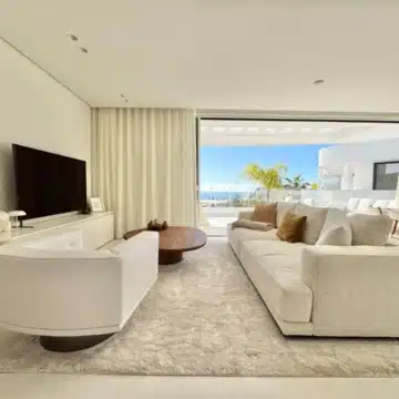 Three bedroom luxury apartment with breathtaking sea views in Plao Alto, Ojen Picture 6